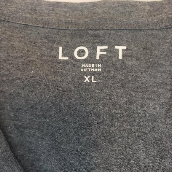 Anne Taylor Loft Women's Grey Scrunch Boxy Shirt Size XL Heather Gray V-Neck - Picture 2 of 5